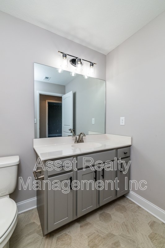 338 Broadberry Avenue property image