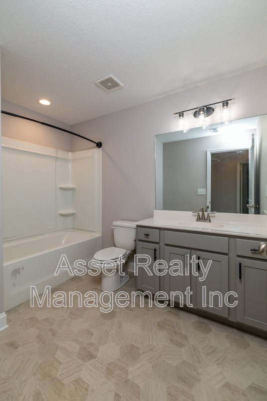 338 Broadberry Avenue property image