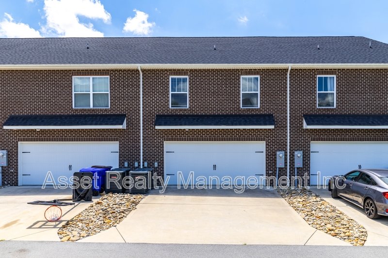 338 Broadberry Avenue property image