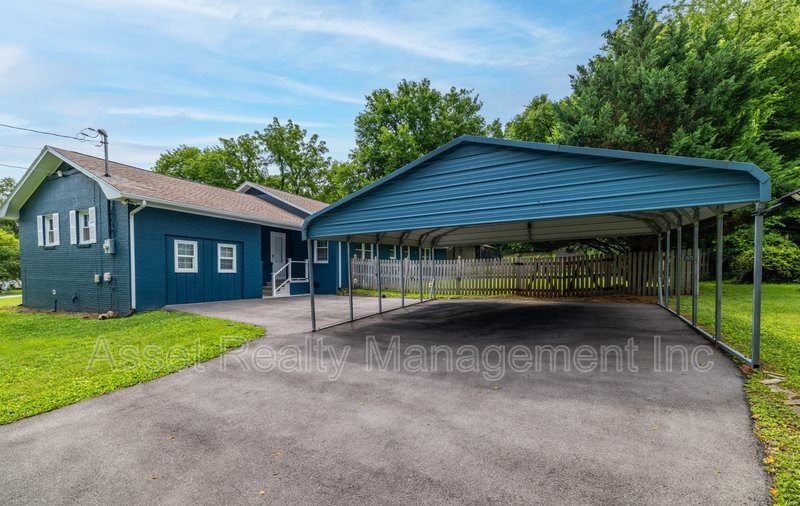 201 Farlow Drive property image