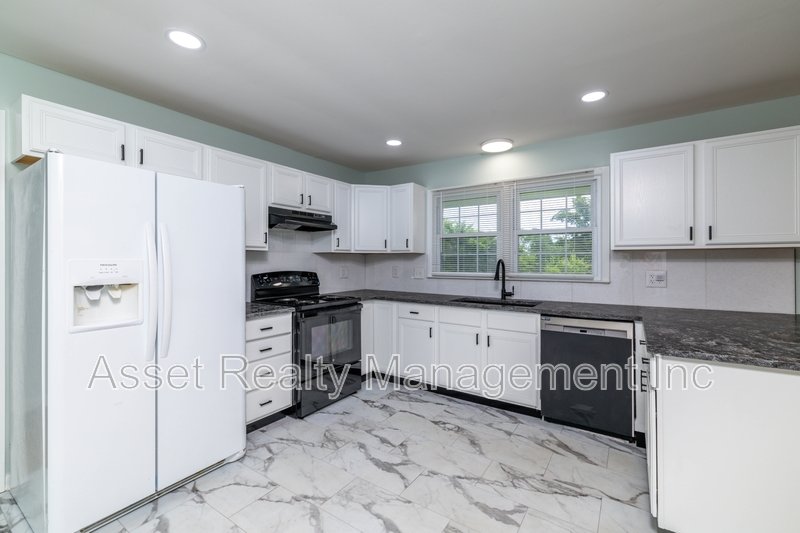 201 Farlow Drive property image