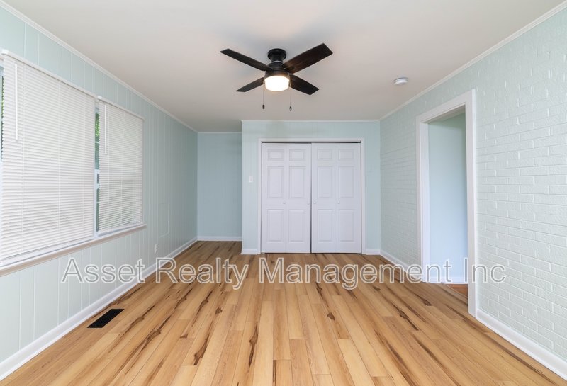 201 Farlow Drive property image