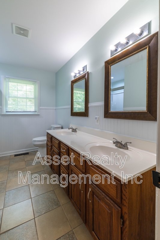 201 Farlow Drive property image