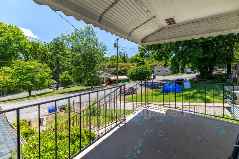 102 Wainwright property image