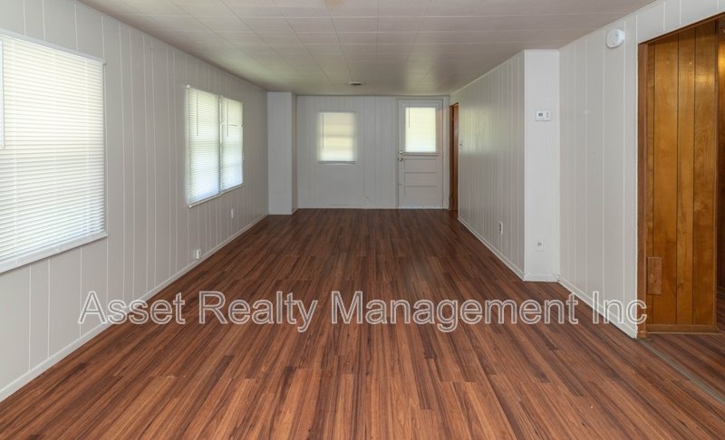 102 Wainwright property image