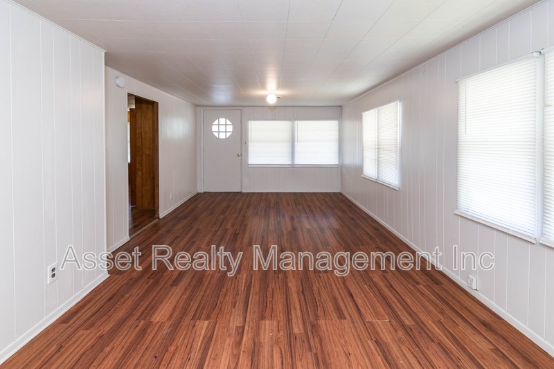 102 Wainwright property image