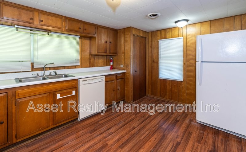 102 Wainwright property image
