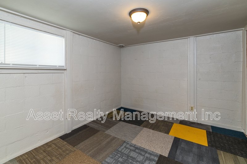 102 Wainwright property image