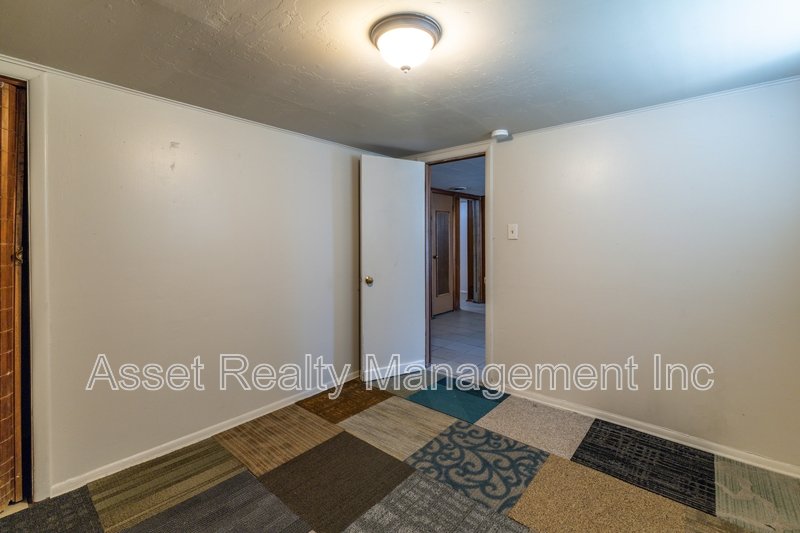102 Wainwright property image