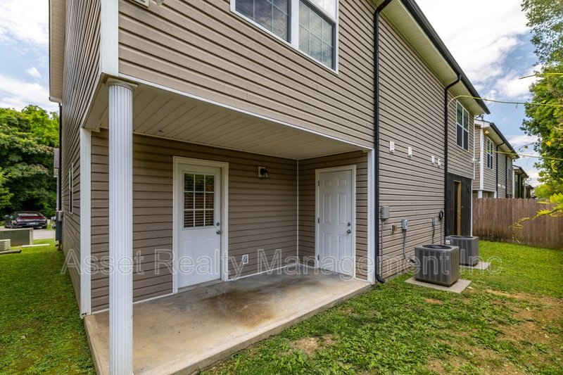 4730 Forest Landing Way property image