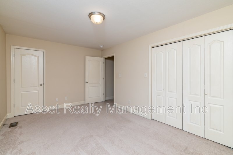 4730 Forest Landing Way property image