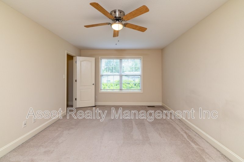 4730 Forest Landing Way property image