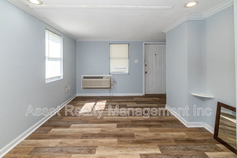 608 Lester Road Unit 3 property image