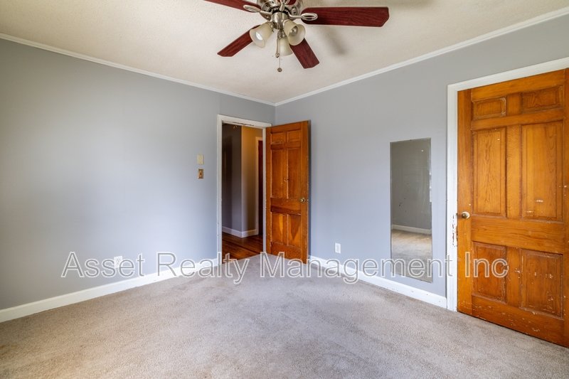 102 Eastwood Dr - 1 property image