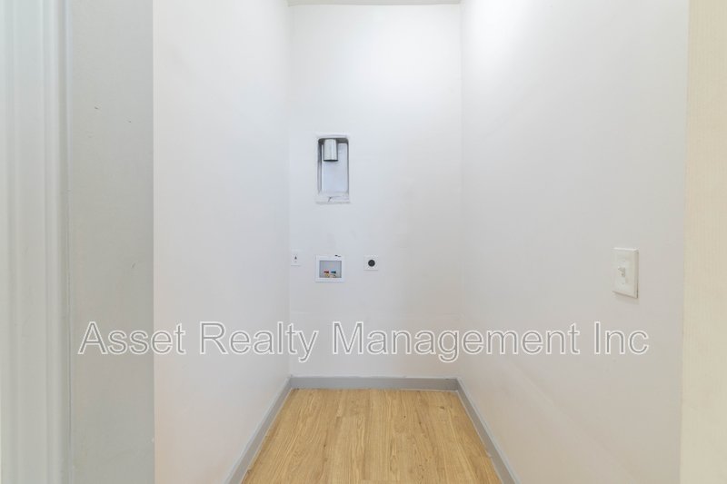 3043 East 5th Avenue - 1 property image