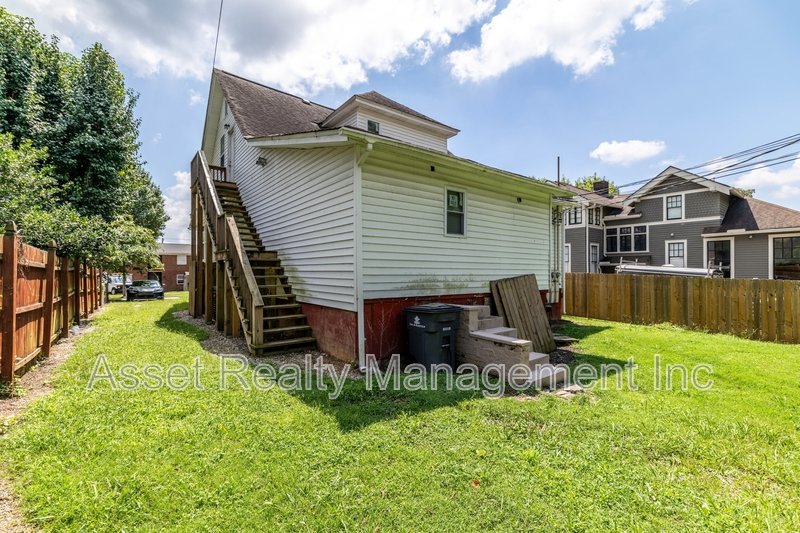 3043 East 5th Avenue - 2 property image