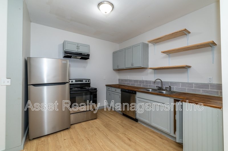 3043 East 5th Avenue - 2 property image