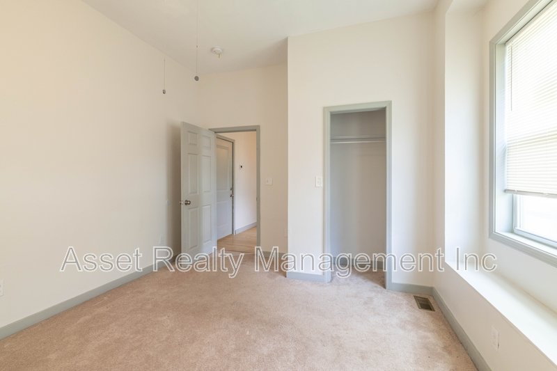 3043 East 5th Avenue - 2 property image