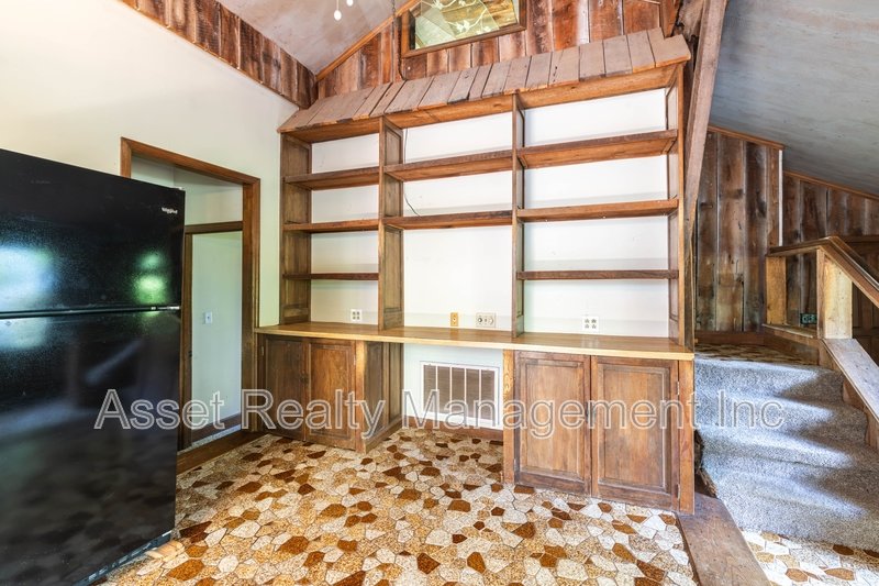 818 Deaderick Road property image