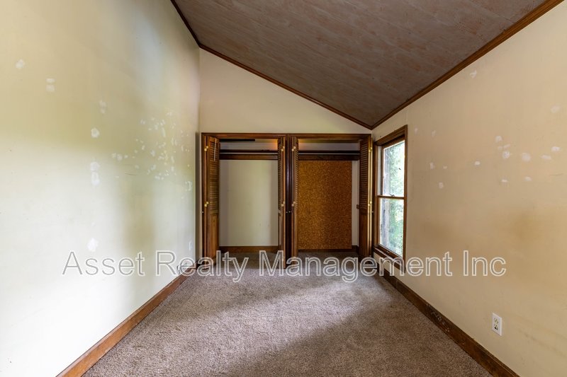 818 Deaderick Road property image