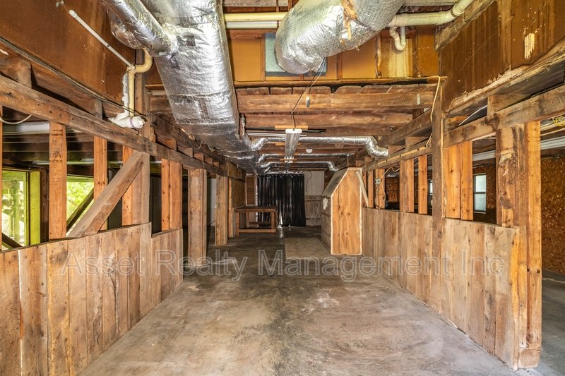 818 Deaderick Road property image