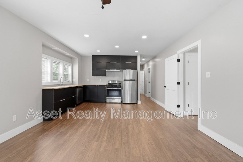 2418 Washington Avenue property image