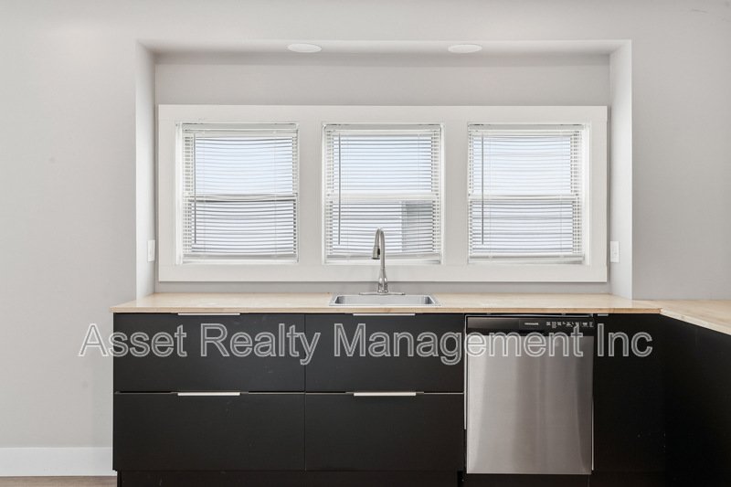 2418 Washington Avenue property image