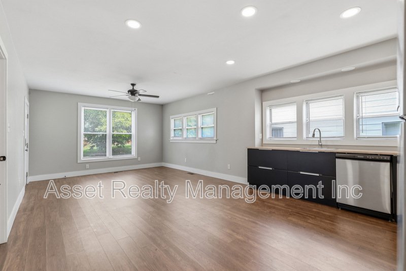 2418 Washington Avenue property image