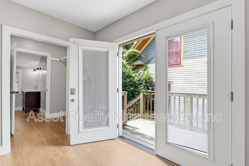 2418 Washington Avenue property image