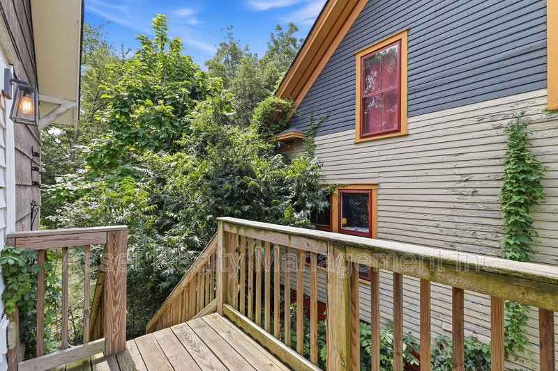 2418 Washington Avenue property image