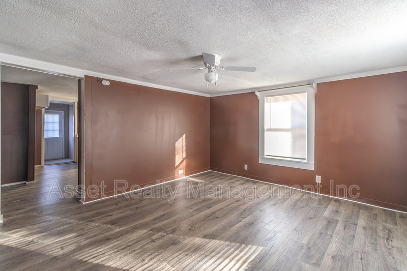 4864 Shell Lane property image