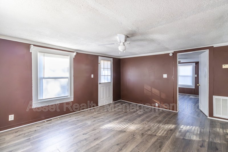 4864 Shell Lane property image