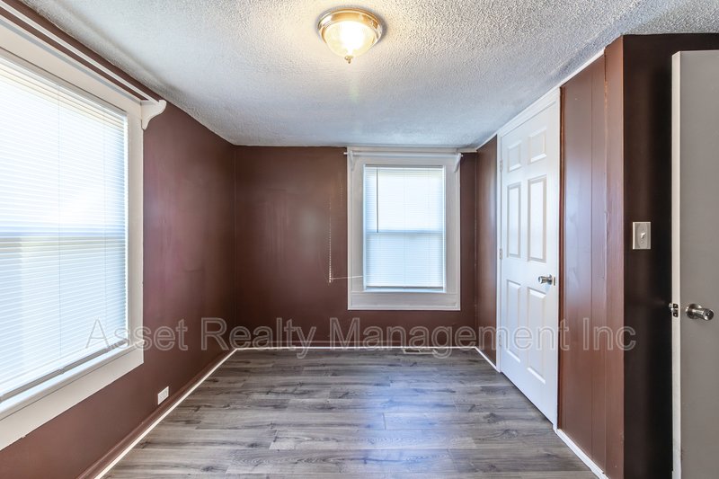 4864 Shell Lane property image