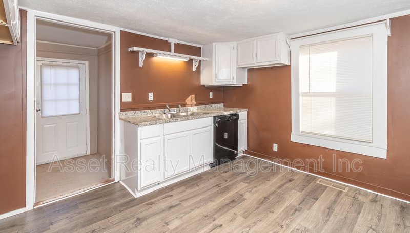 4864 Shell Lane property image