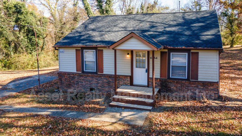 4864 Shell Lane property image