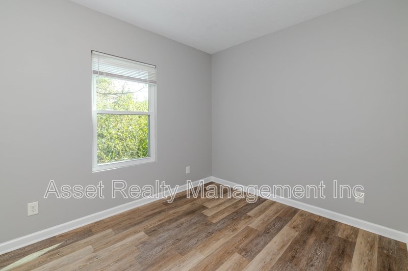 2817 Colt Dr - 2 property image