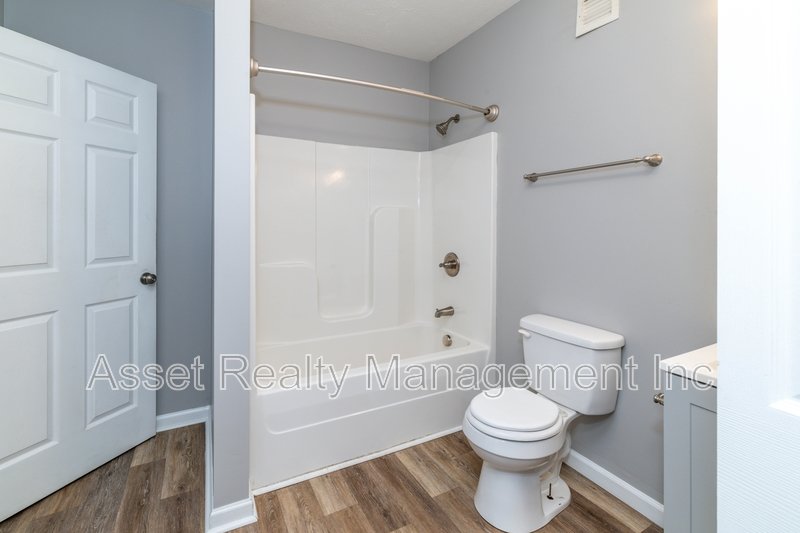 2817 Colt Dr - 2 property image