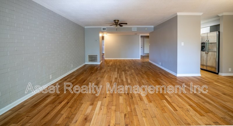 8510 Madrid Court - 8510 property image