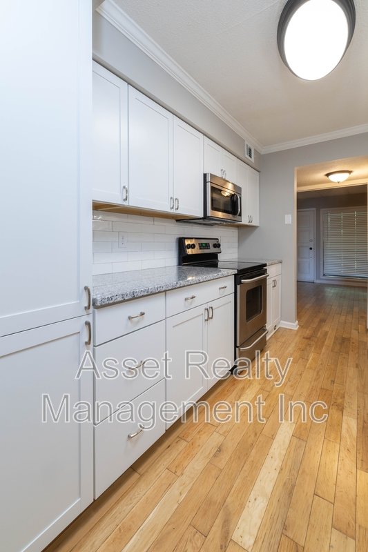 8510 Madrid Court - 8510 property image