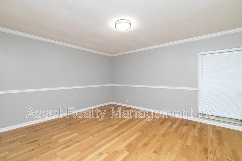 8510 Madrid Court - 8510 property image