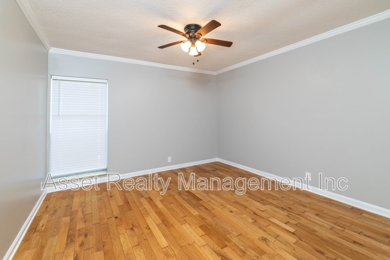 8510 Madrid Court - 8510 property image