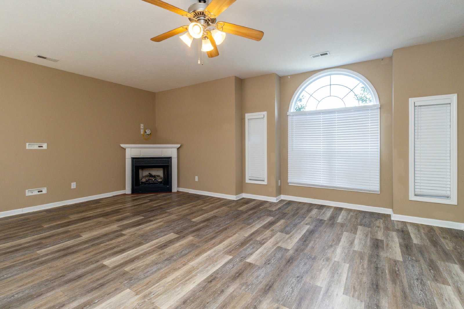 Drakewood Rd - 506 * ++ - 1 property image