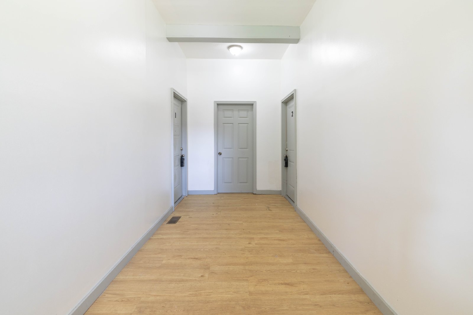 E 5th Avenue - 3043 - 2 property image