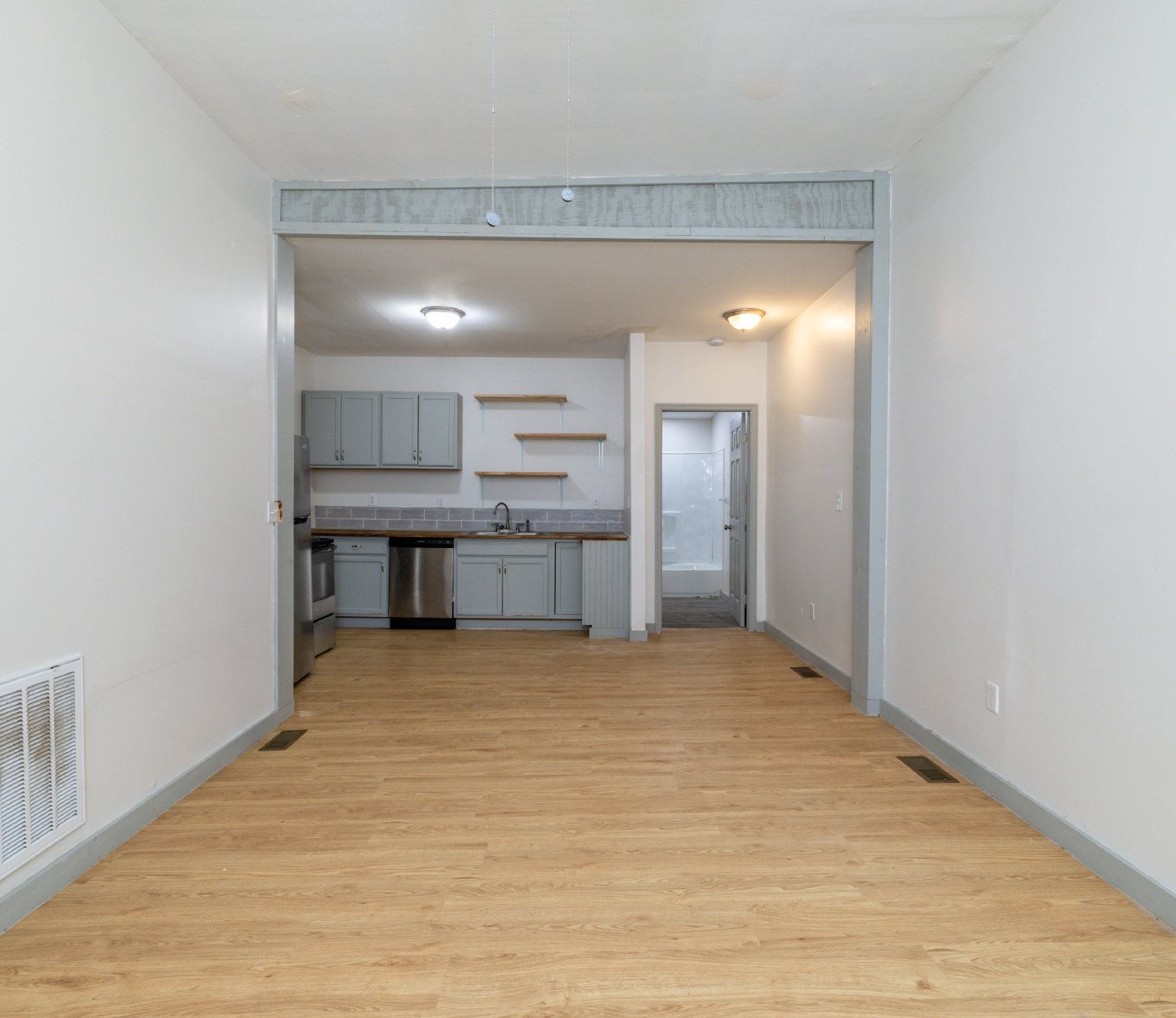 E 5th Avenue - 3043 - 2 property image