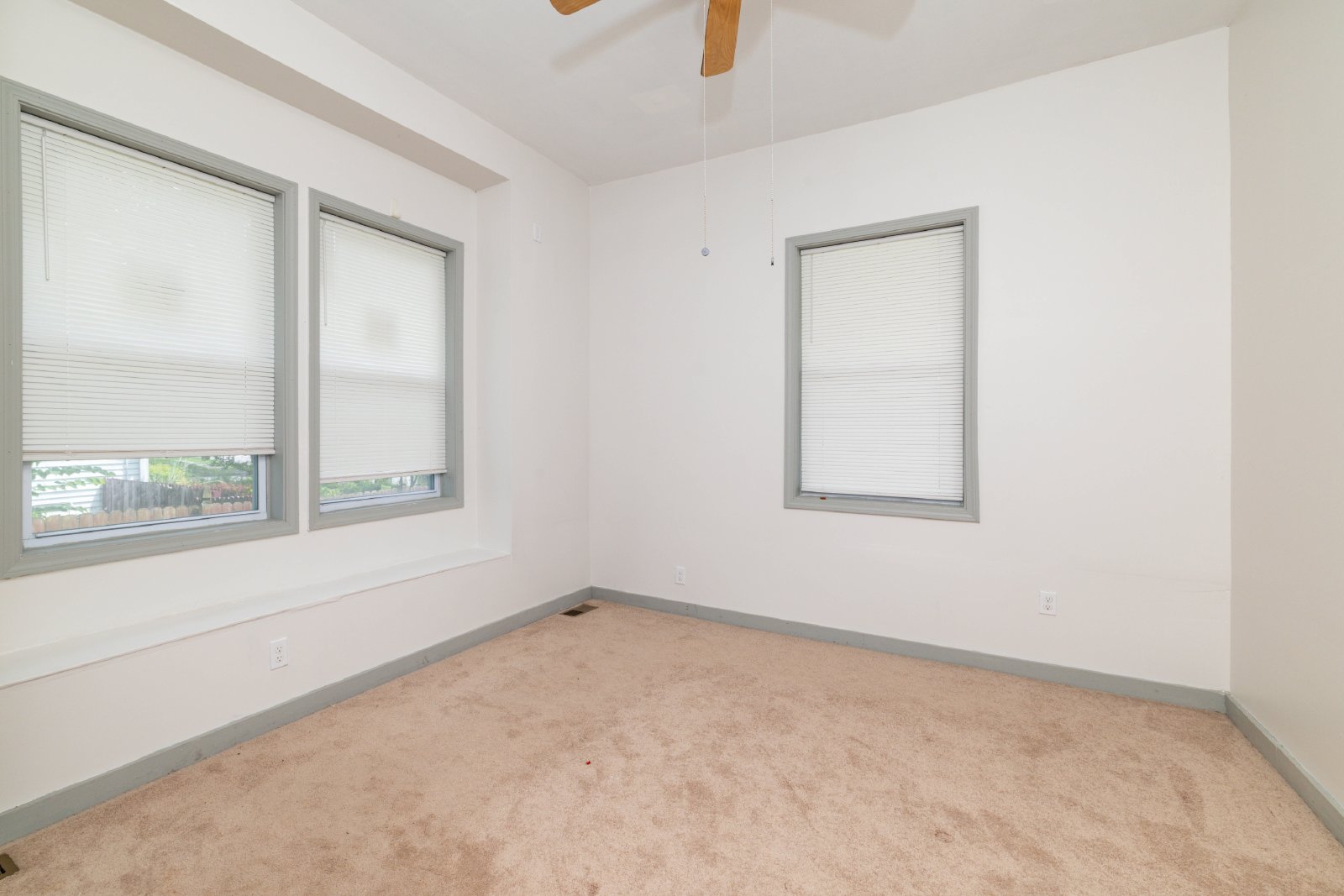 E 5th Avenue - 3043 - 2 property image