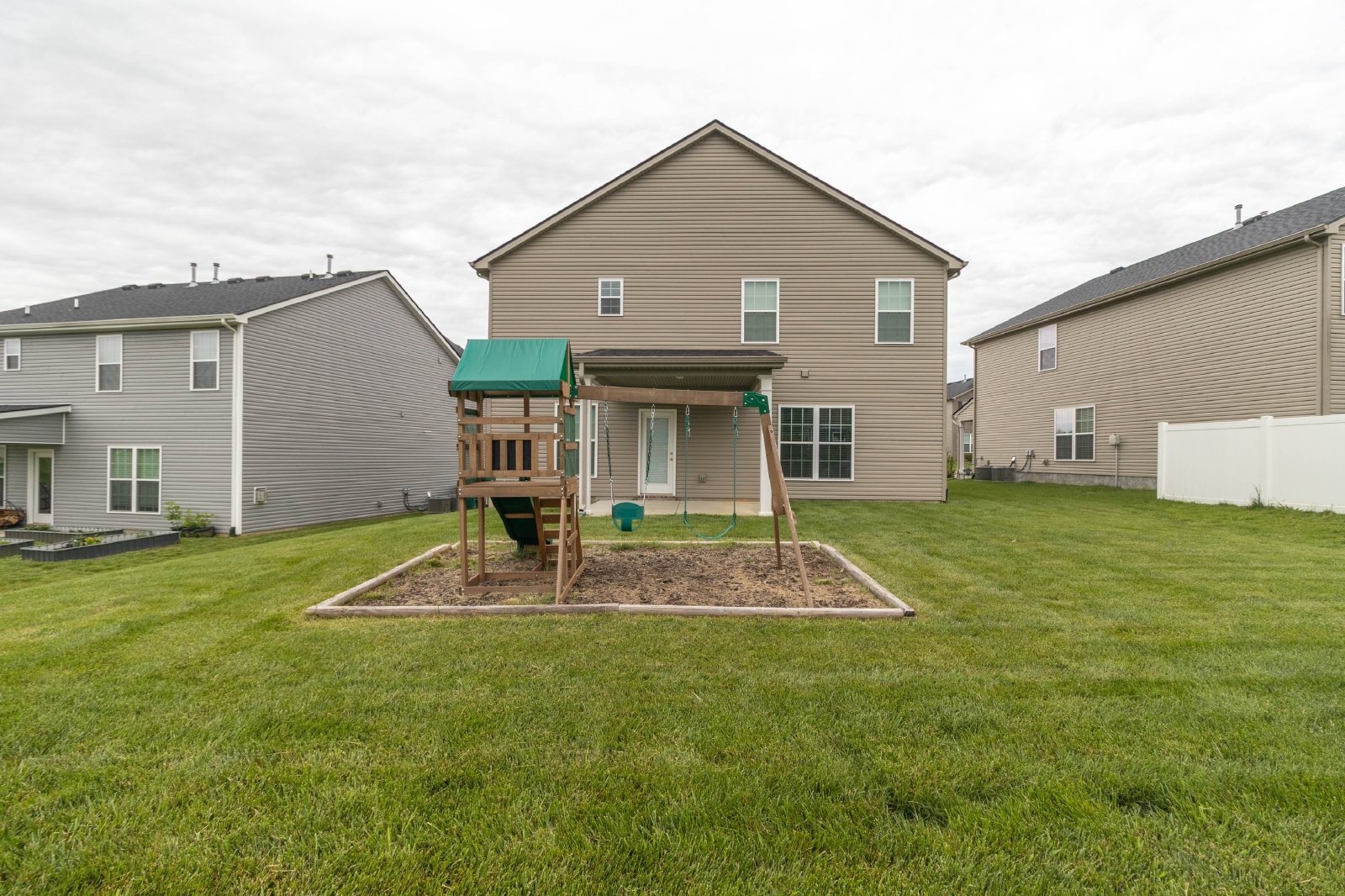 Beeler Farms Ln - 7832 (10 YR WARRANTY 2022) - 1 property image