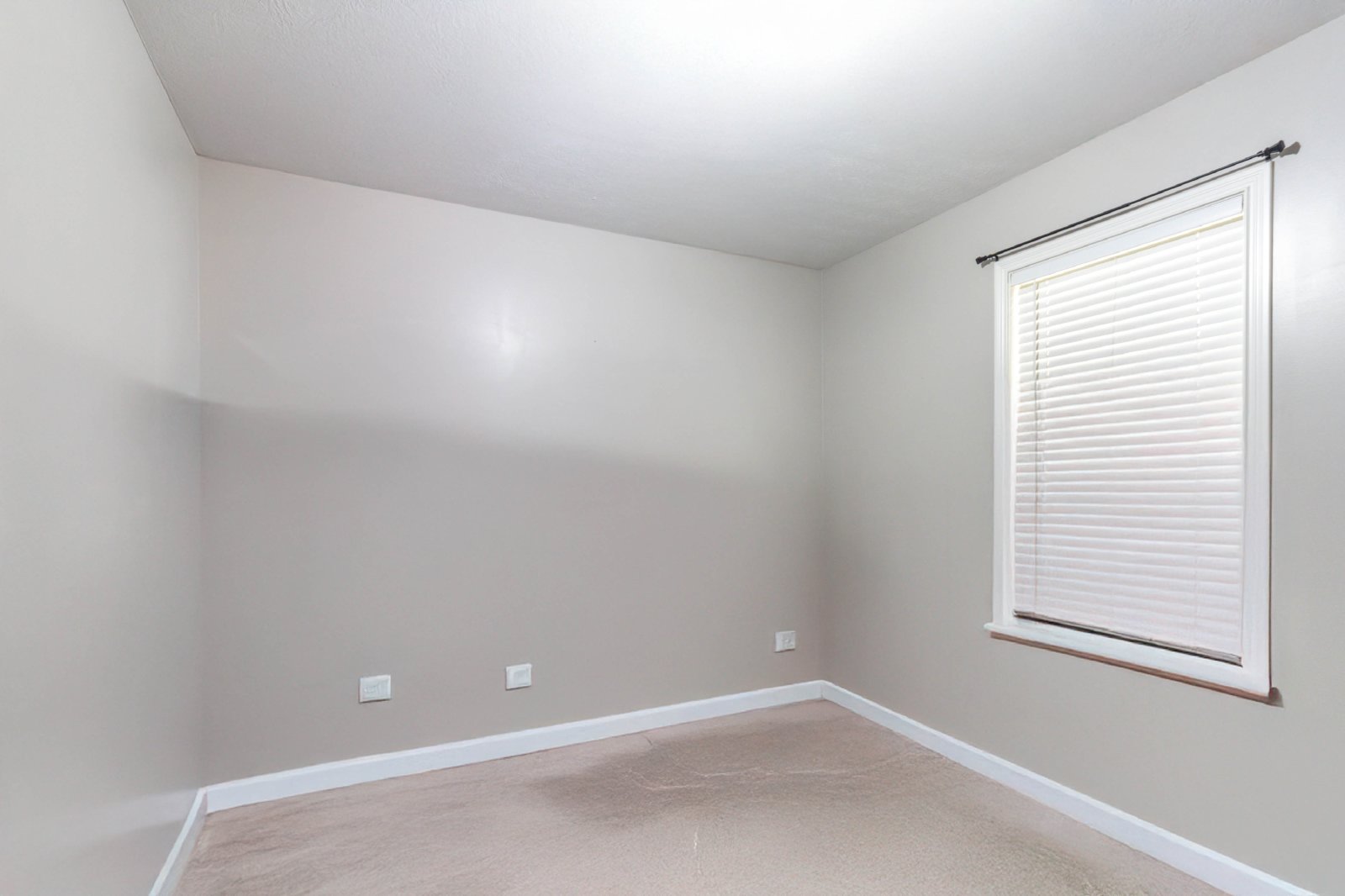 Madison Oaks Road - 1416 ++ (Notify owner for approval) - 1 property image