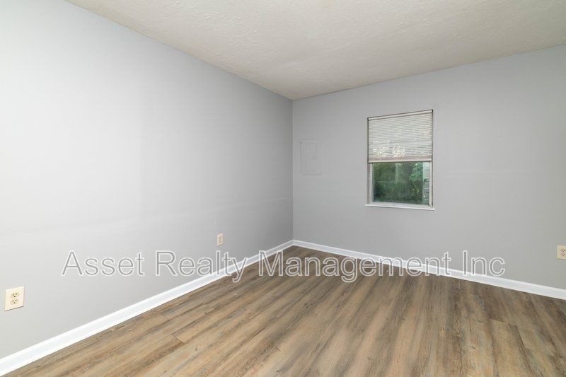610 Lester Road Unit 4 property image