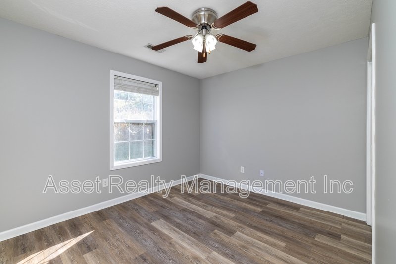 506 Drakewood Dr property image