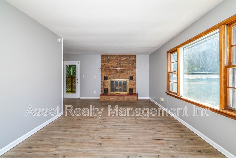 2139 West Gilbert Lane property image